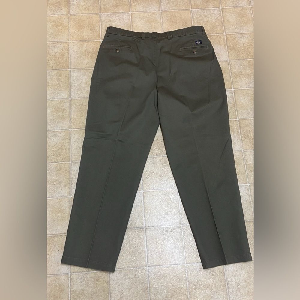 Dockers Khakis Men's Classic Olive Pants Dress Size W40 L32 💯% Cotton